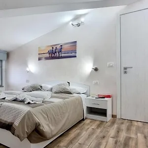 Guest Mandra 12 E 13 , Reggio nell'Emilia Italia